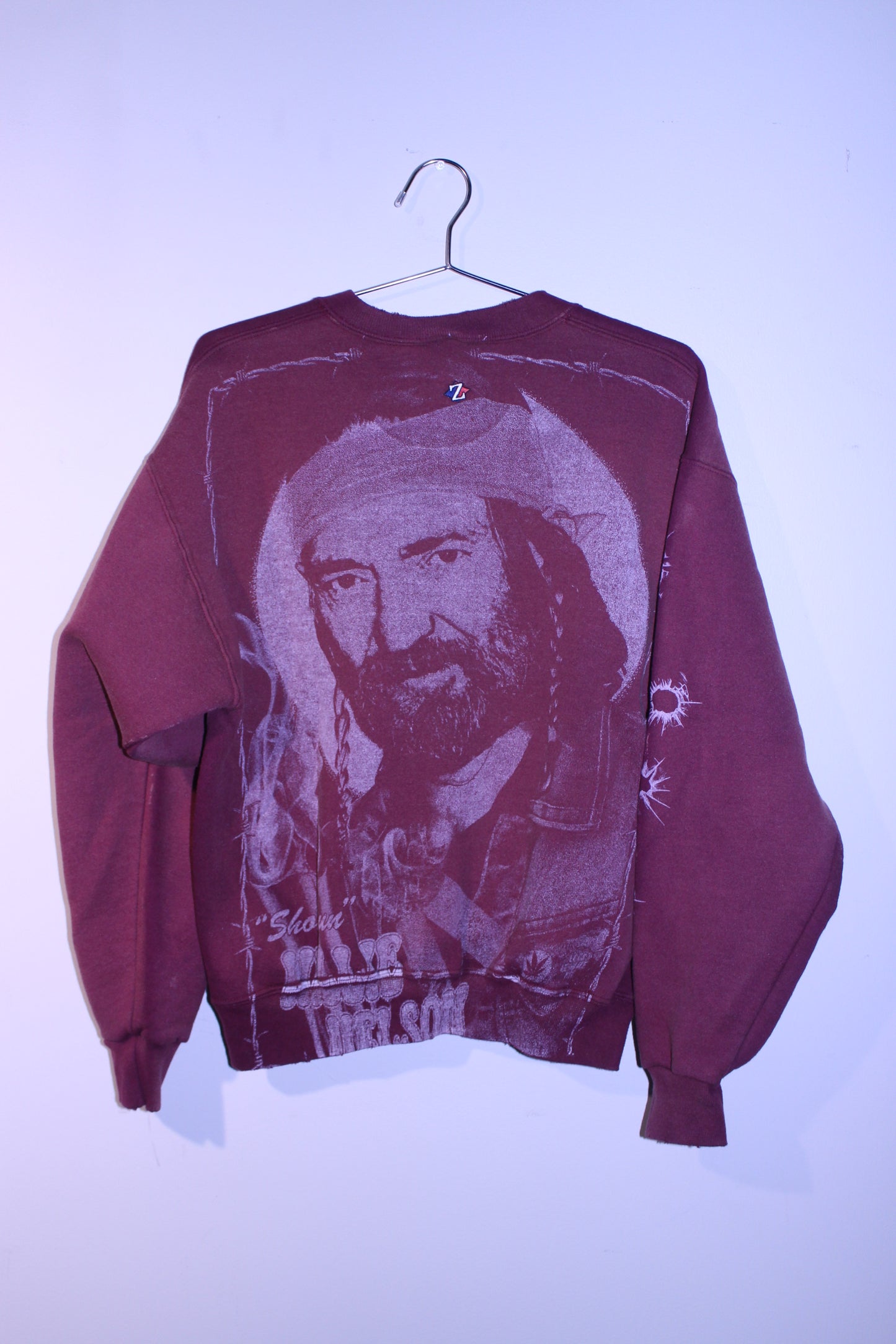 *Reverse* Willie Nelson on Vintage Jerzees Sport Sweatshirt (M)