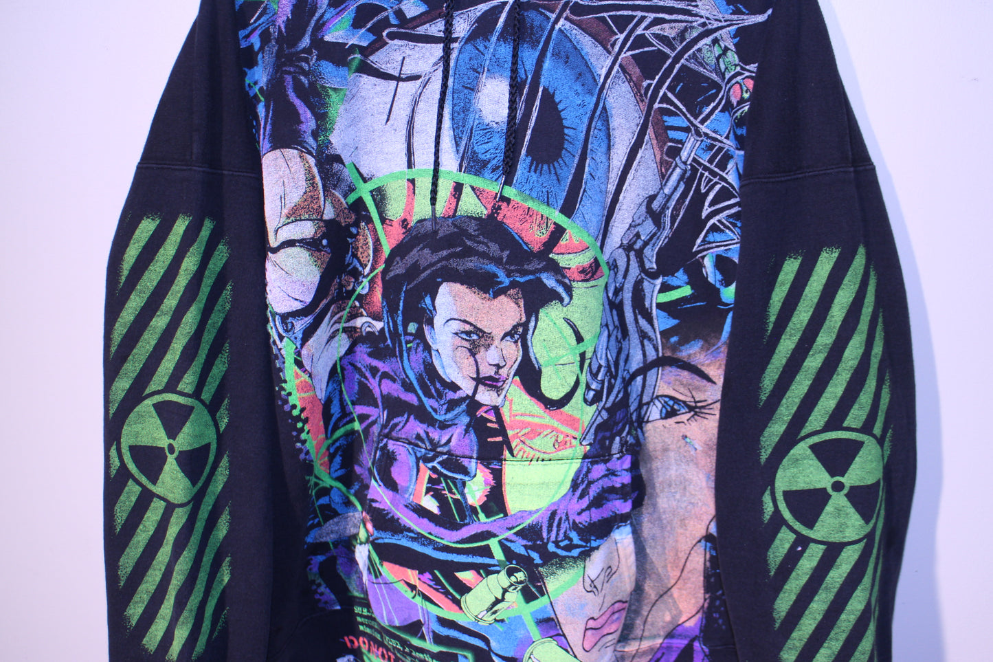 Aeon Flux on Hoodie (L)