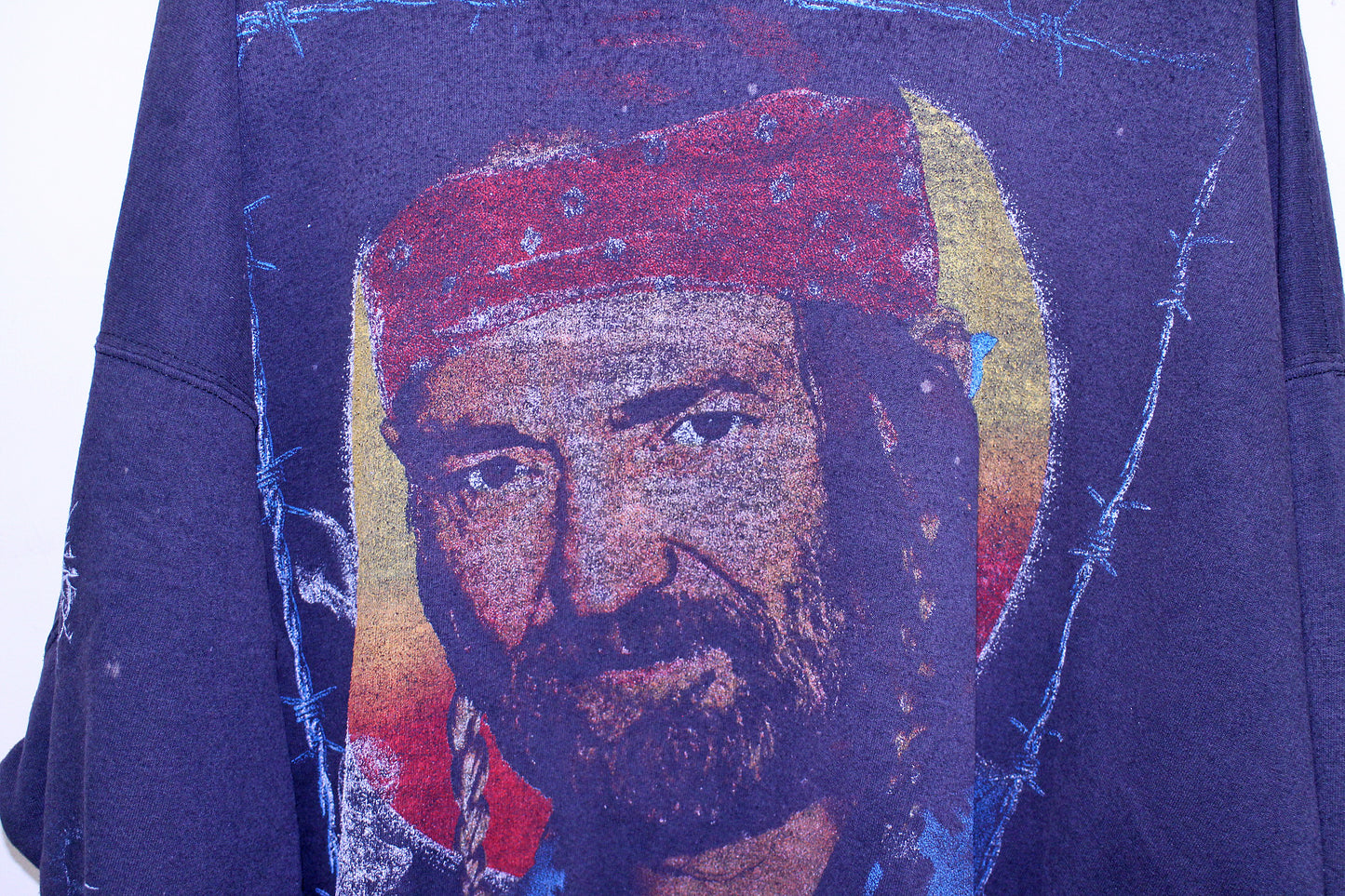 Willie Nelson on faded black well worn y2k Gildan sweatshirt (XXXL)