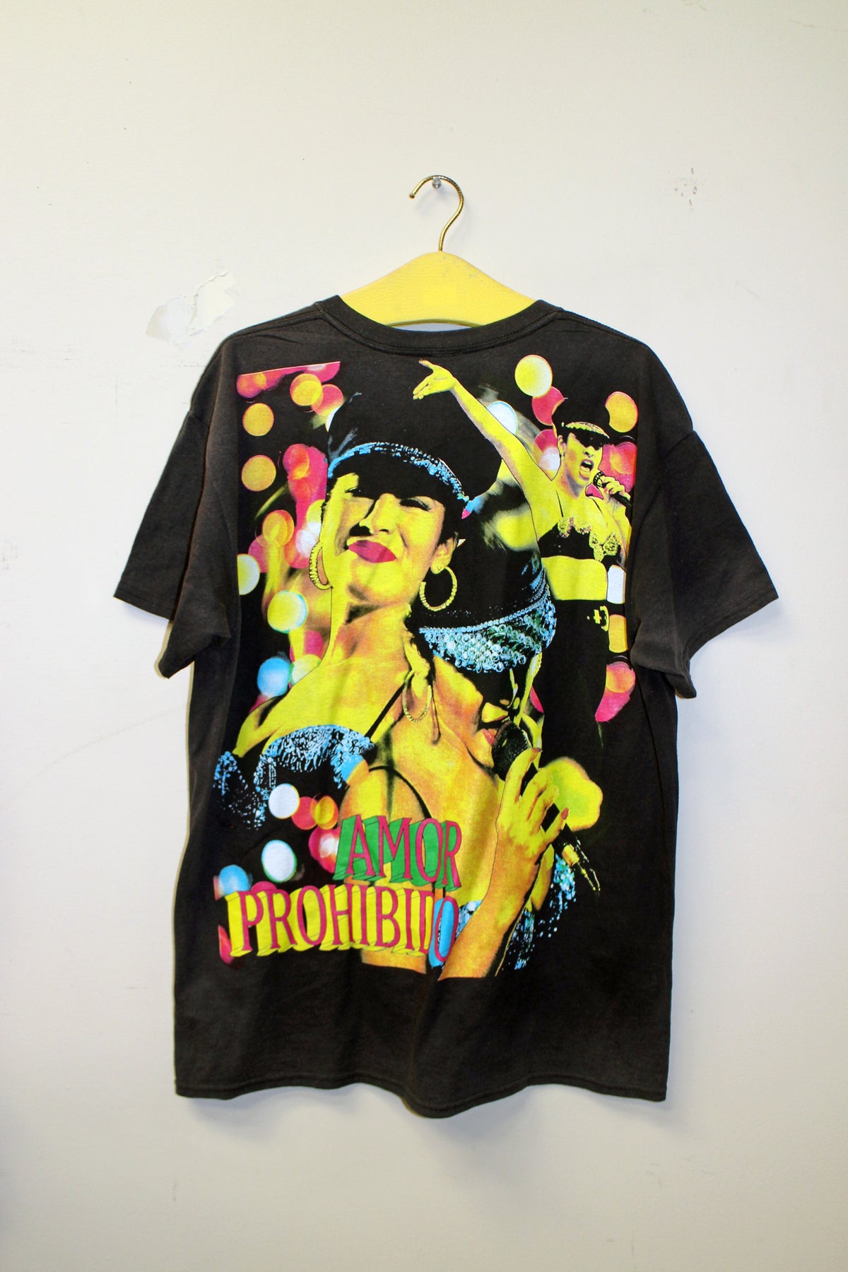 SELENA Amor Prohibito faded soft 2nd hand heavy faded shirt (M & XL)
