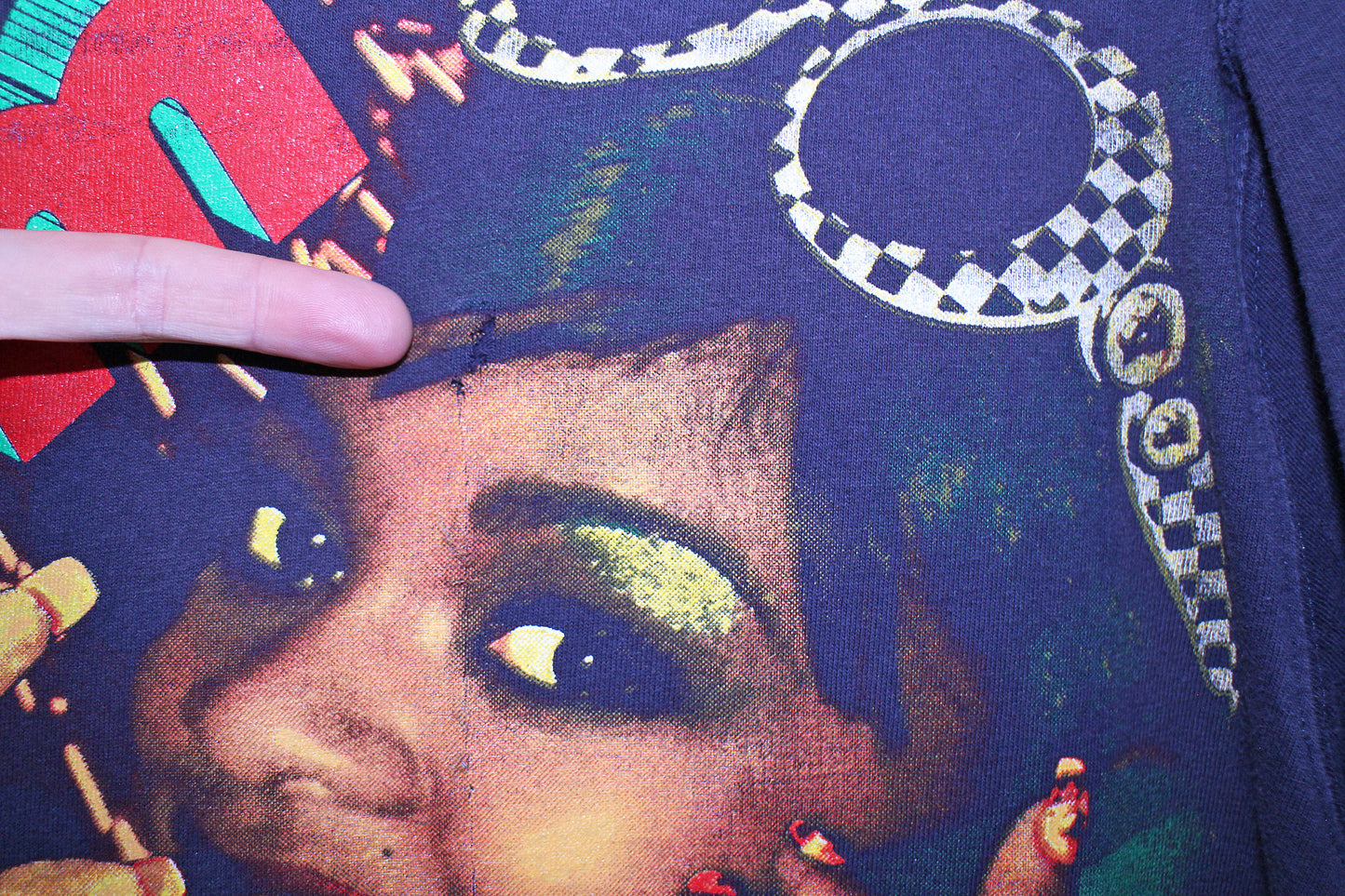 Lil Kim on faded navy carhatt tee (M-L)