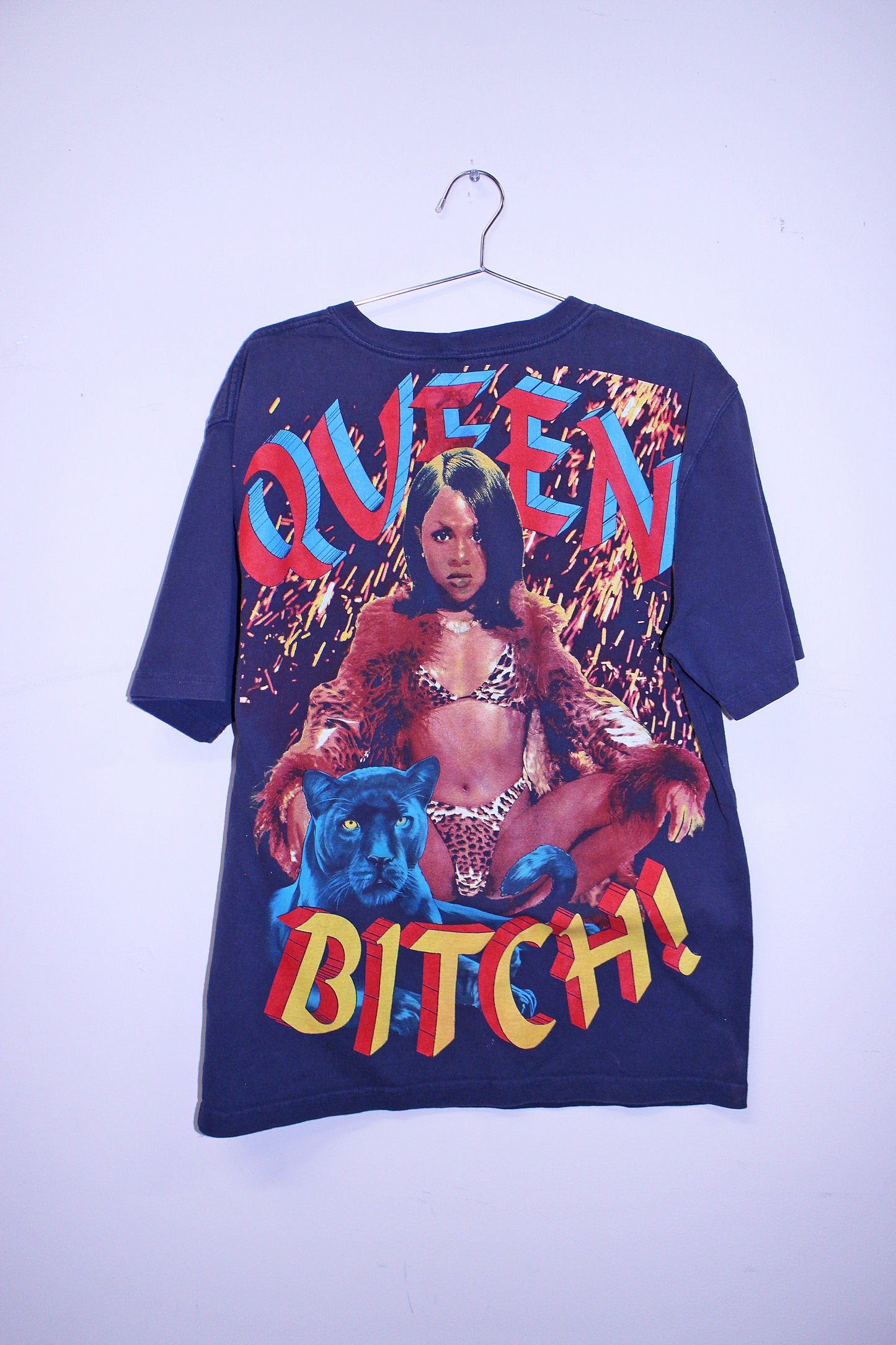 Lil Kim on faded navy carhatt tee (M-L)