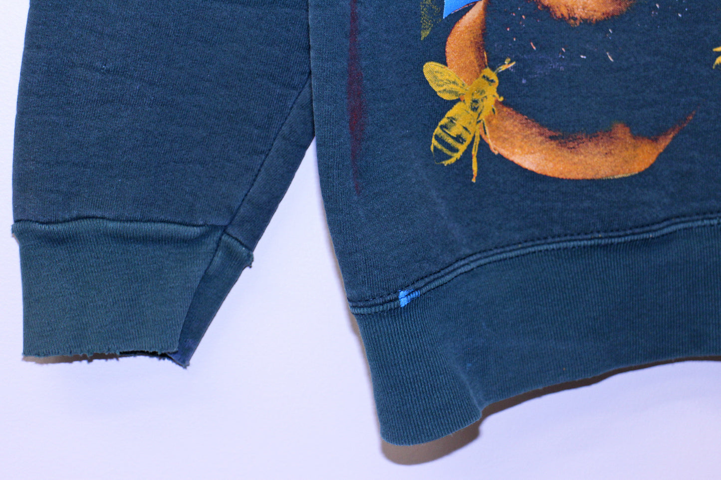 Wu Killa Bees on vintage Munsingwear sweatshirt (L)