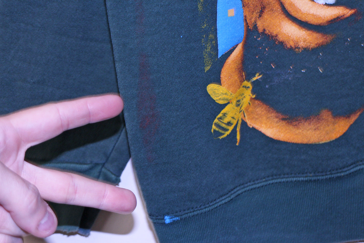 Wu Killa Bees on vintage Munsingwear sweatshirt (L)