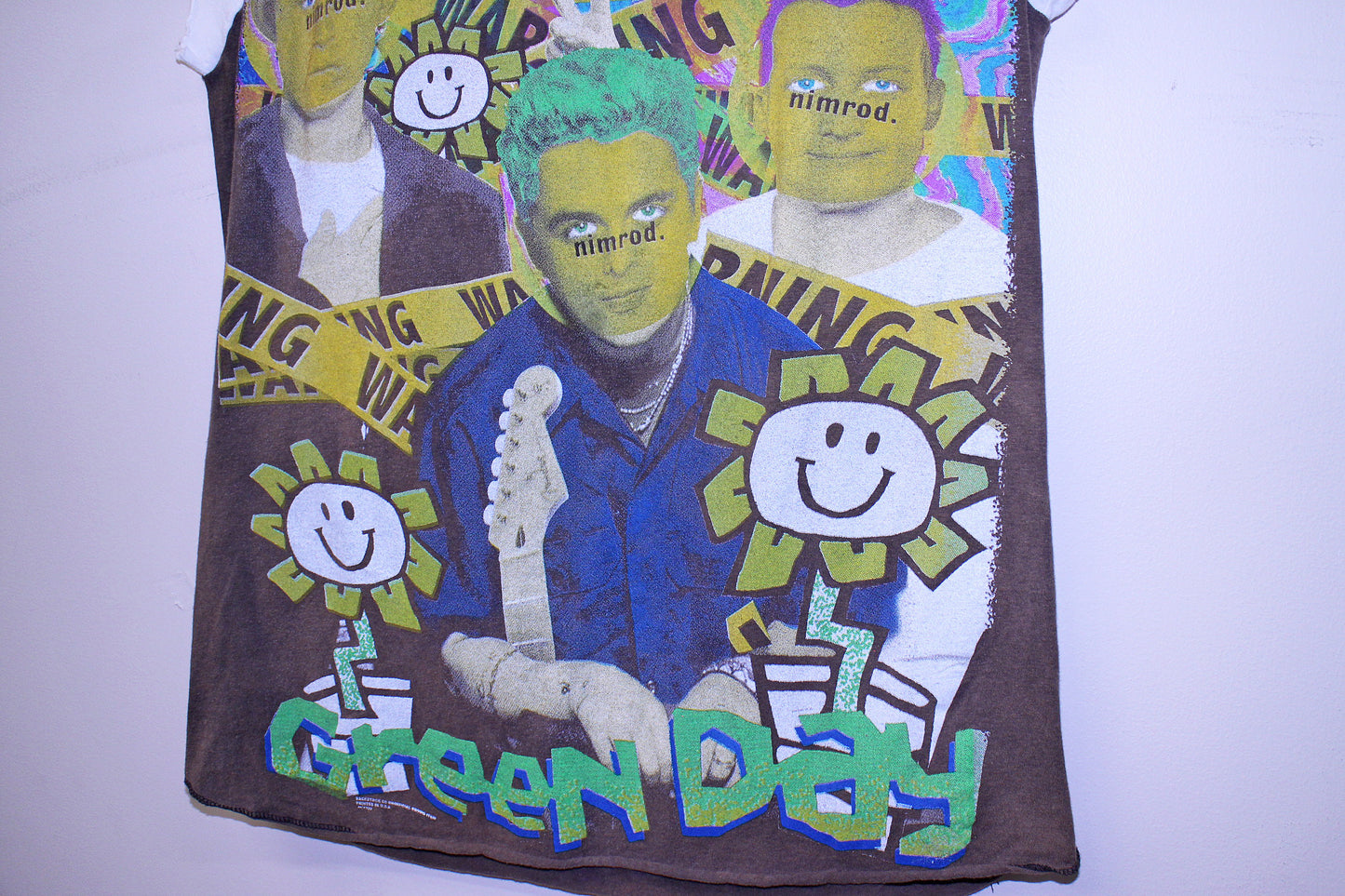Green Day on faded cut off raglan (L)
