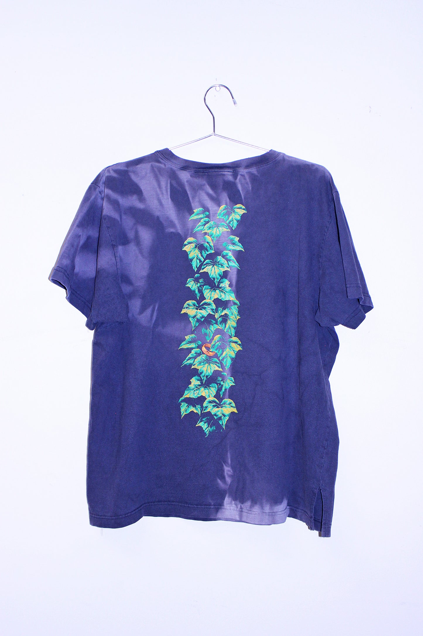 LOTR on vintage faded womens Liz Claiborne tee (2-L)